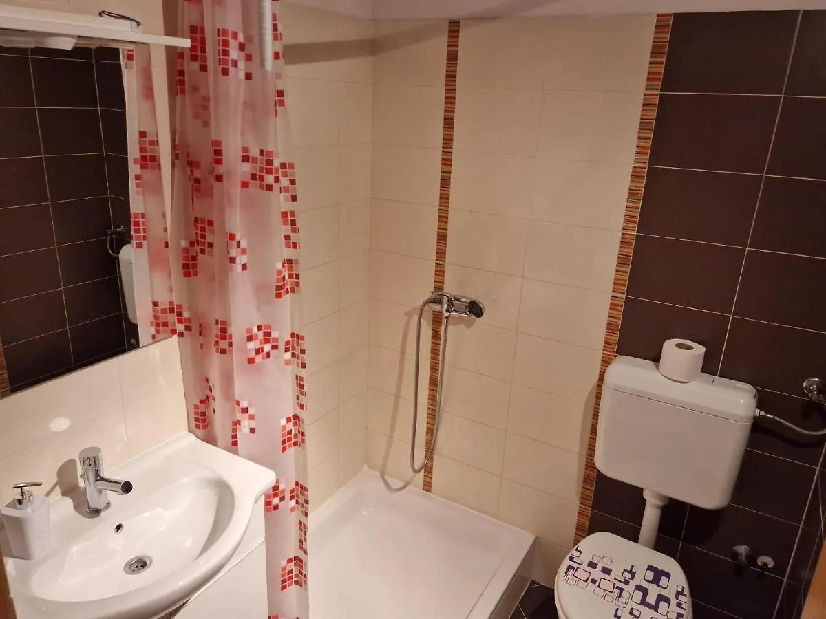 Olive Tree Apartments ロヴィニ クロアチア